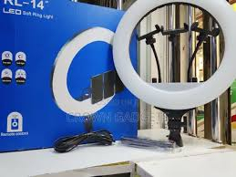 LED SOFT RING LIGHT 14 INCH LED SOFT RING LIGHT 14 INCH 3 HOLDER